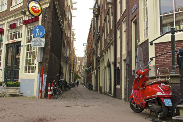 Downtown Amsterdam 2