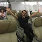 6 tips on how to fly business class for less – from Chua Enlai