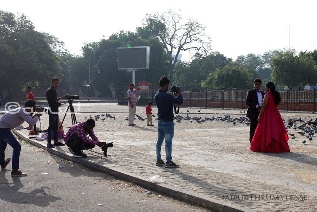 couple-photo-shoot-jaipur-pre-wedding-albert-hall-museum