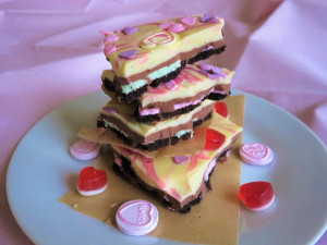 Valentine's oreo white and mint chocolate bark pink swirl easy uk recipe