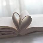6 Reasons Why Reading Increases Positivity (Guest Post)