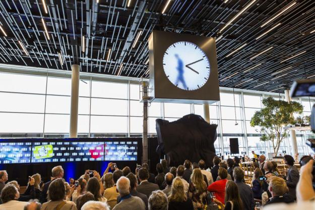 Schiphol Airport Amsterdam GIANT CLOCK dra martha castr mexico