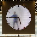 Very Interesting Objects  Around The World: Schiphol Airport Amsterdam GIANT CLOCK – Video