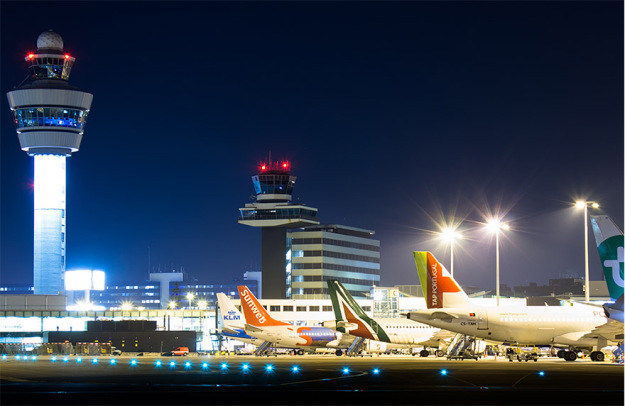 Schiphol Airport Amsterdam GIANT CLOCK dra martha castr mexico