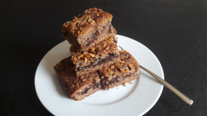 Nutella and cinnamon cake quick recipe with hazelnut sprinkle on top uk