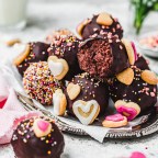 Vegan Chocolate Cake Balls (GF-Option)