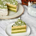 White Chocolate Matcha Cake (Video)