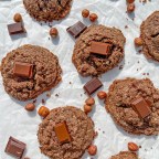 Super Chewy Chocolate Hazelnut Cookies (vegan & gluten free)