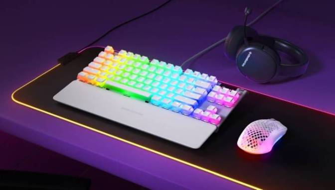 SteelSeries Apex 7 TKL and Aerox 3 Wireless