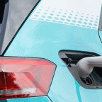 How many electric cars are there in Luton?